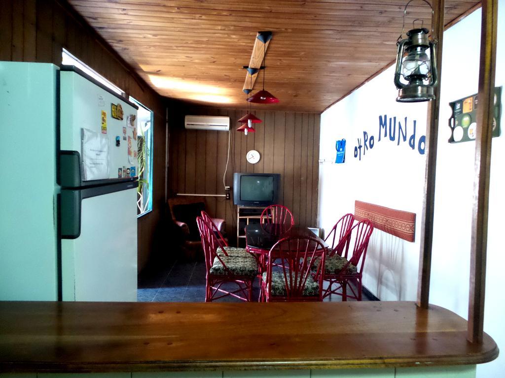 Hostel Otro Mundo Capdevila エクステリア 写真