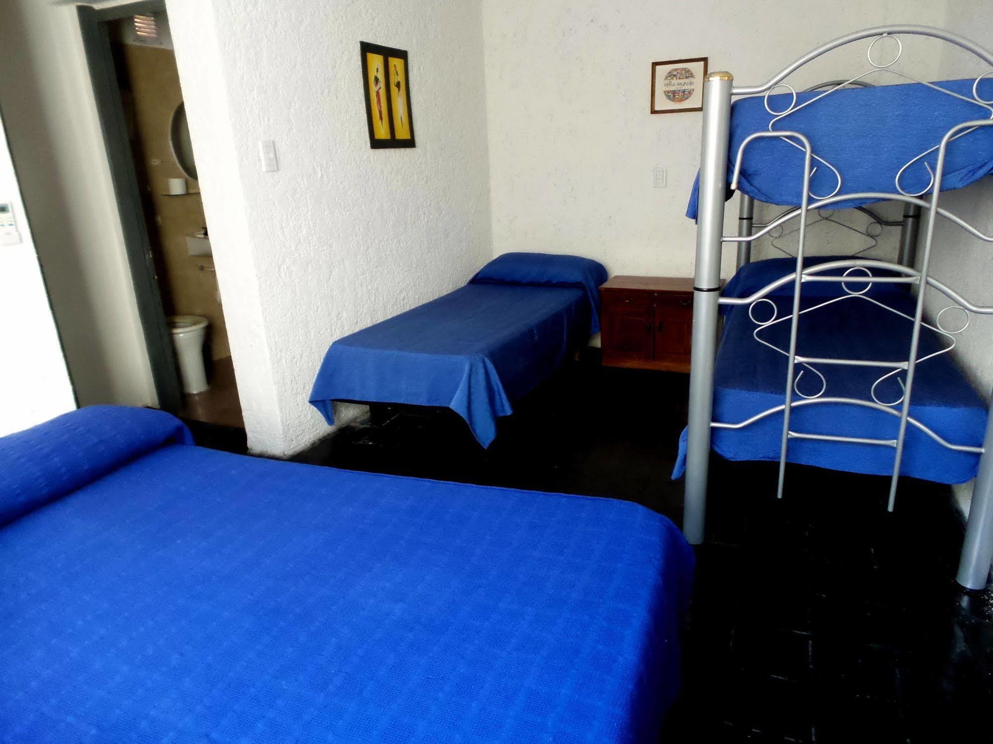 Hostel Otro Mundo Capdevila エクステリア 写真