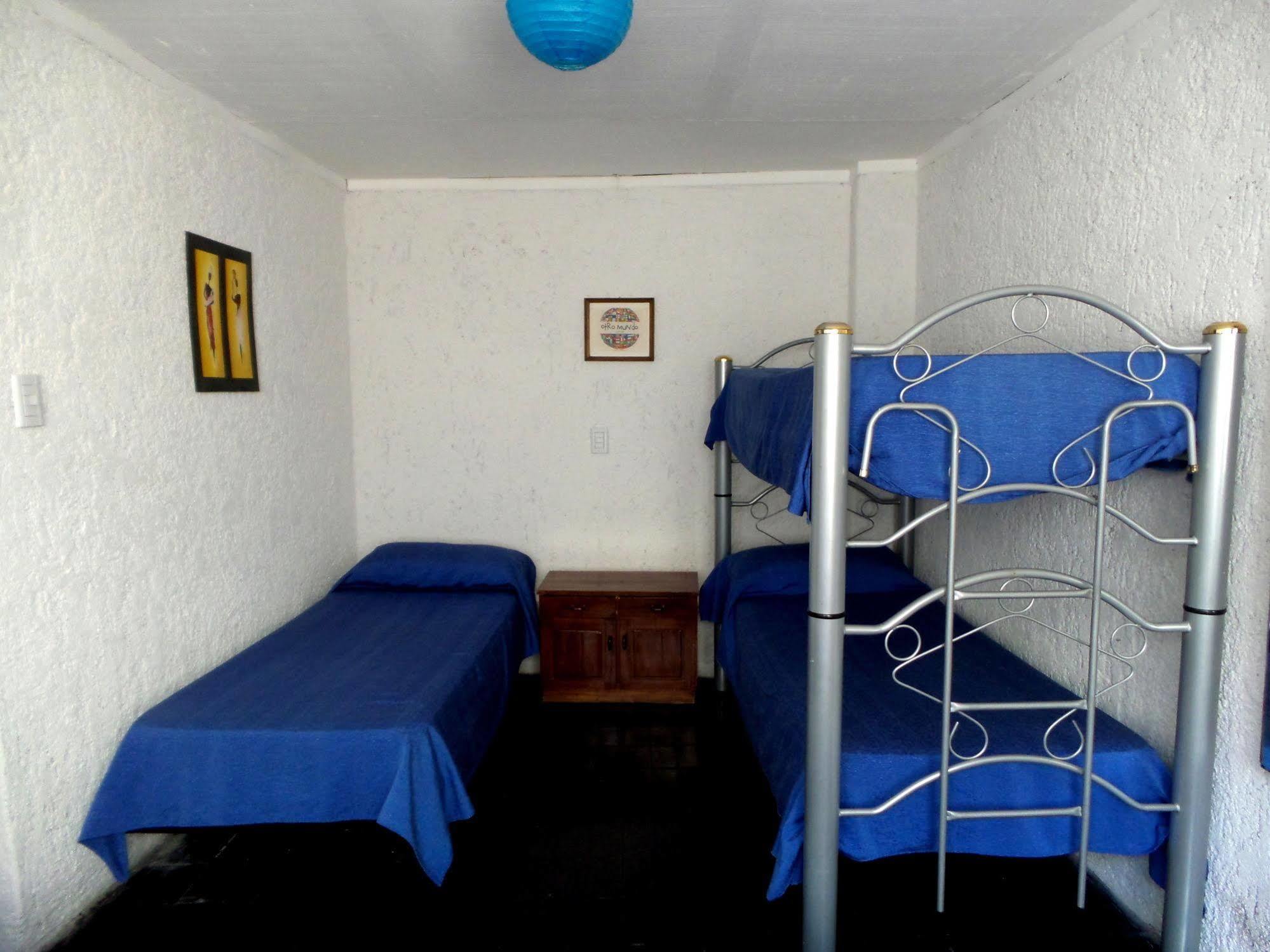 Hostel Otro Mundo Capdevila エクステリア 写真