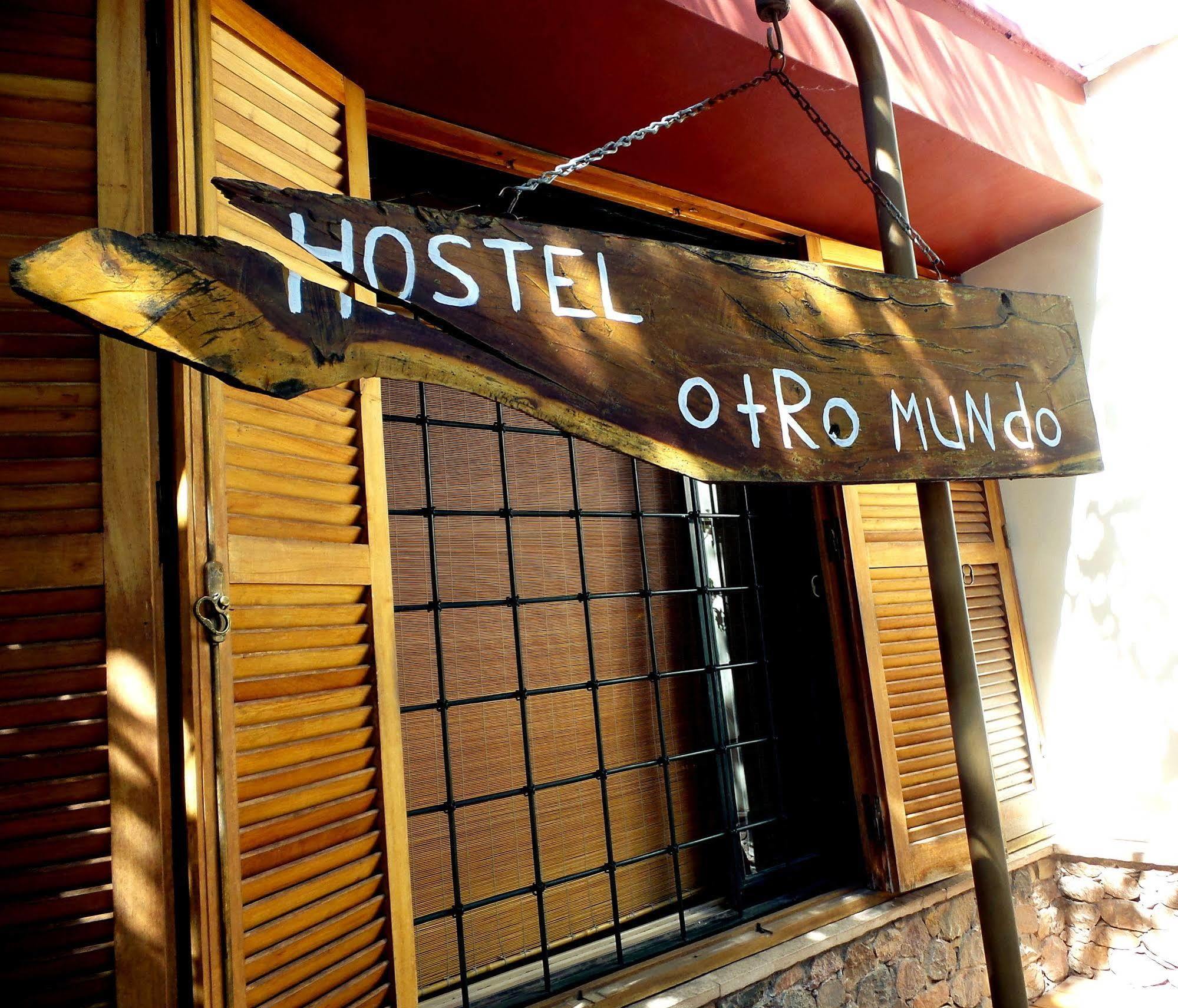 Hostel Otro Mundo Capdevila エクステリア 写真